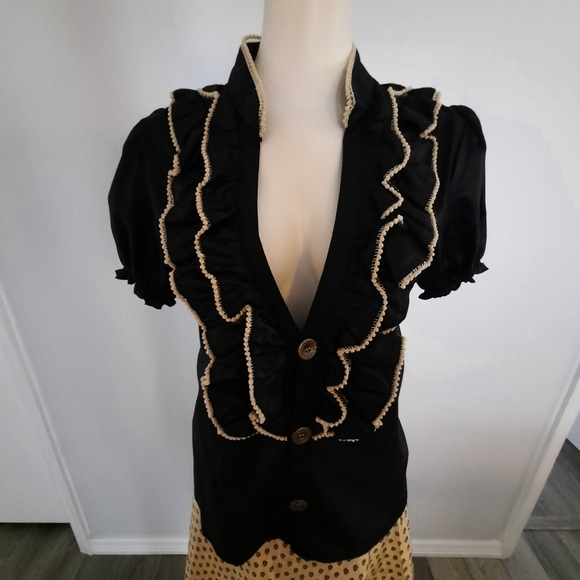Black & Tan Ruffled Victorian Low Cut V-nec Blouse - Picture 3 of 12